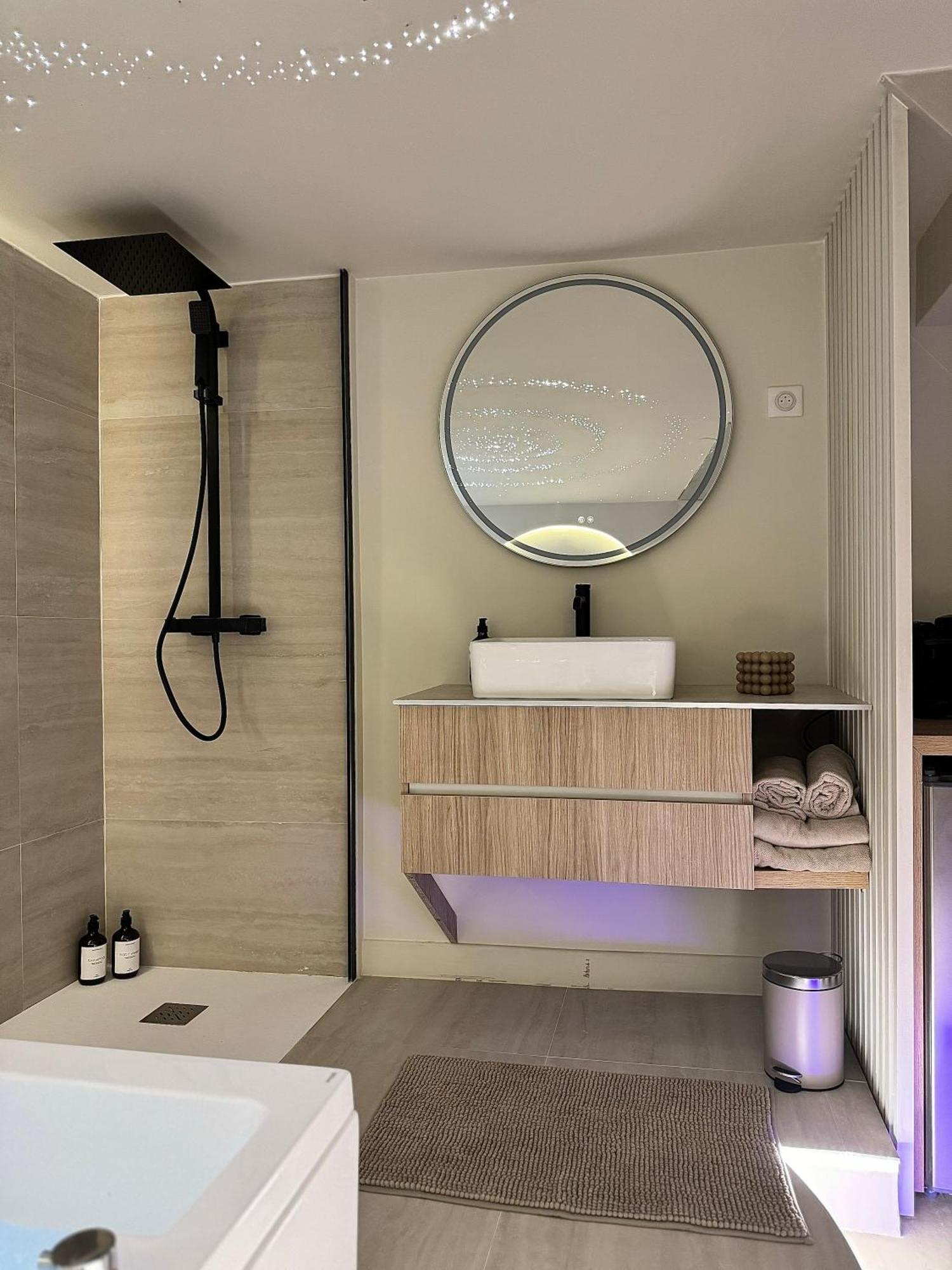 Spa Privatif - Love Room Luxe - Proche Disney Marles-en-Brie 外观 照片