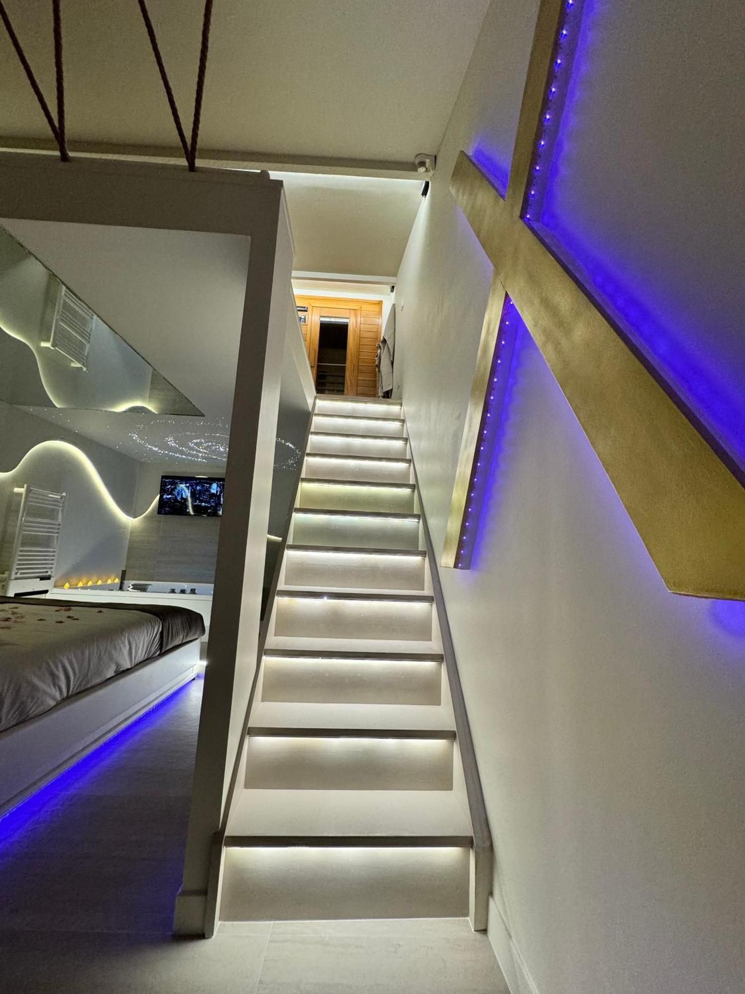 Spa Privatif - Love Room Luxe - Proche Disney Marles-en-Brie 外观 照片